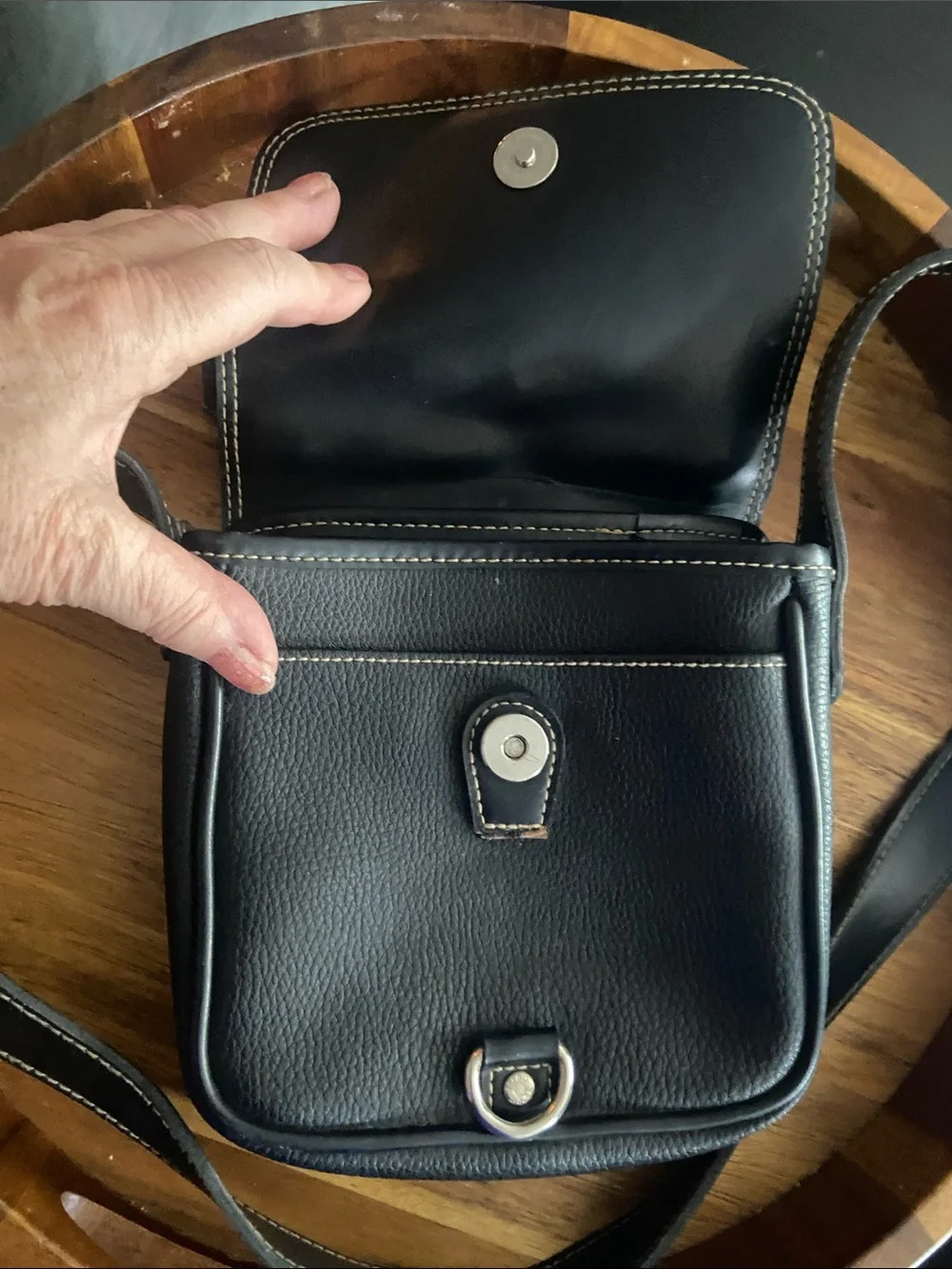 Esprit Black Leather Messenger Crossbody with Contrasting Stitching